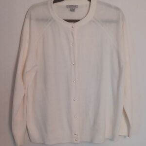 Mercer Street Studio Buttonup Sweater Size XL Color White